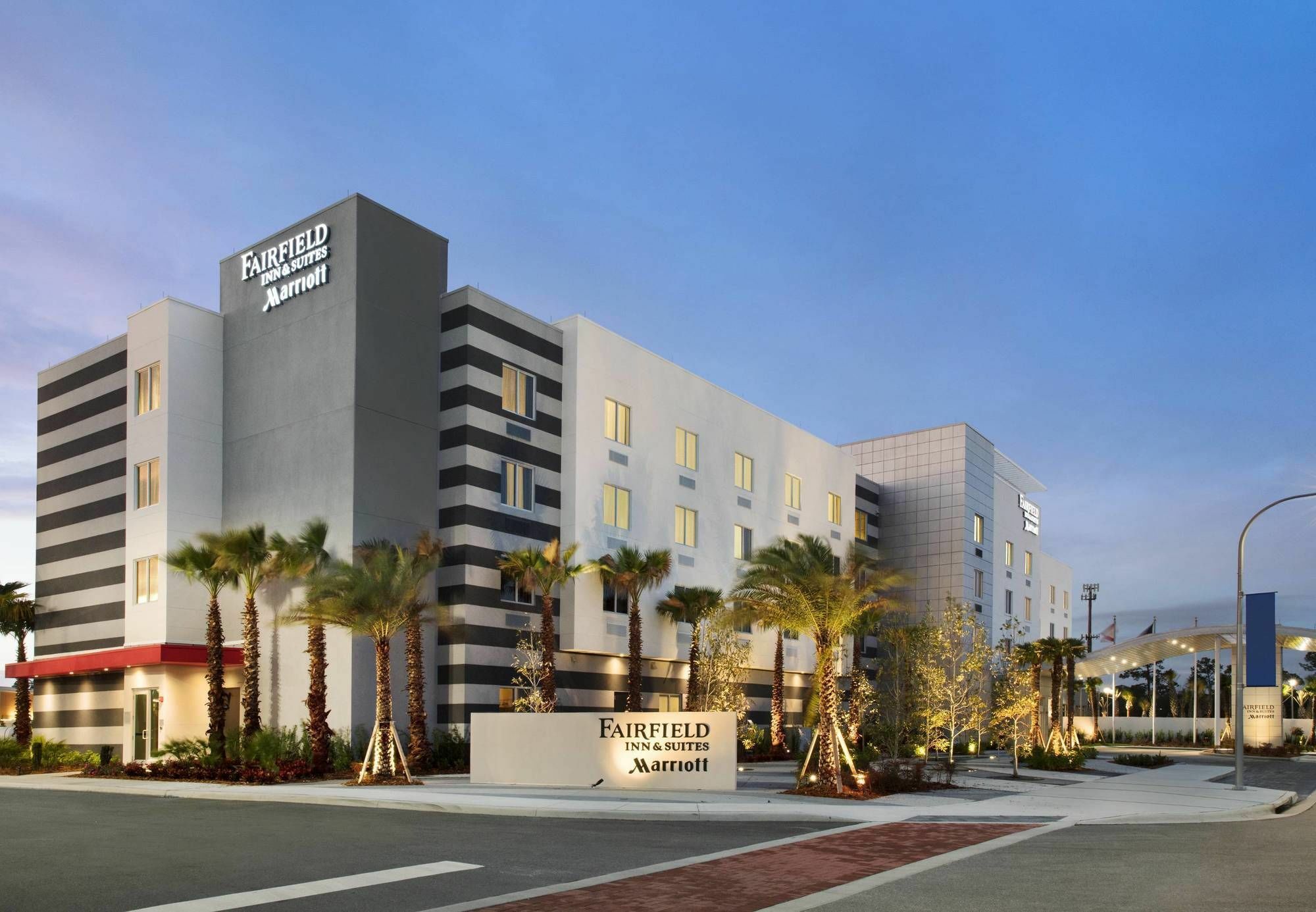 Fairfield Inn & Suites By Marriott Daytona Beach Speedway/Airport Exterior photo